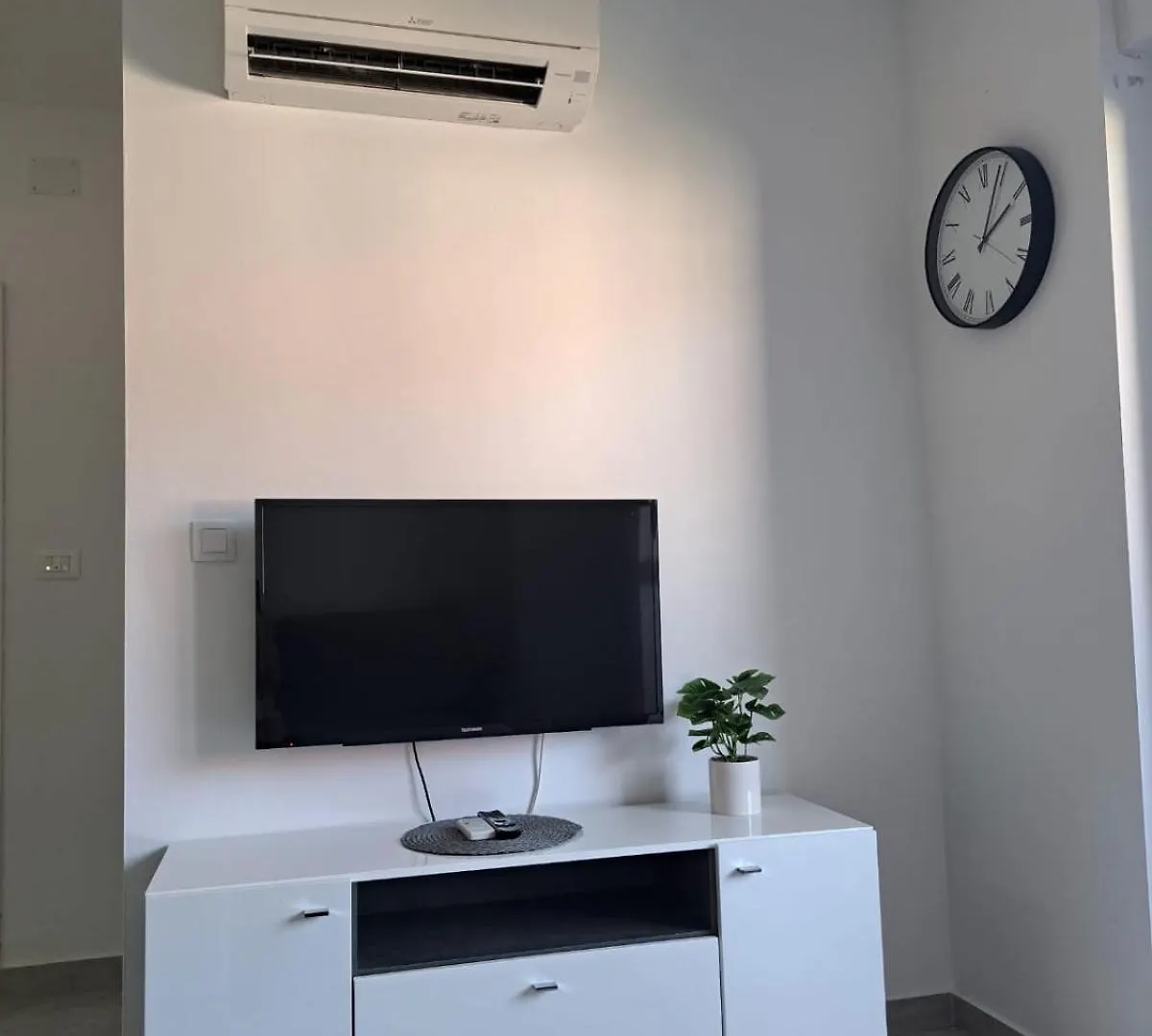 Medulin Modern 2-Bedroom Apartment